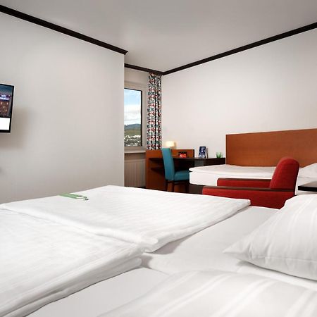 Trans World Hotel Donauwelle Linz Bagian luar foto