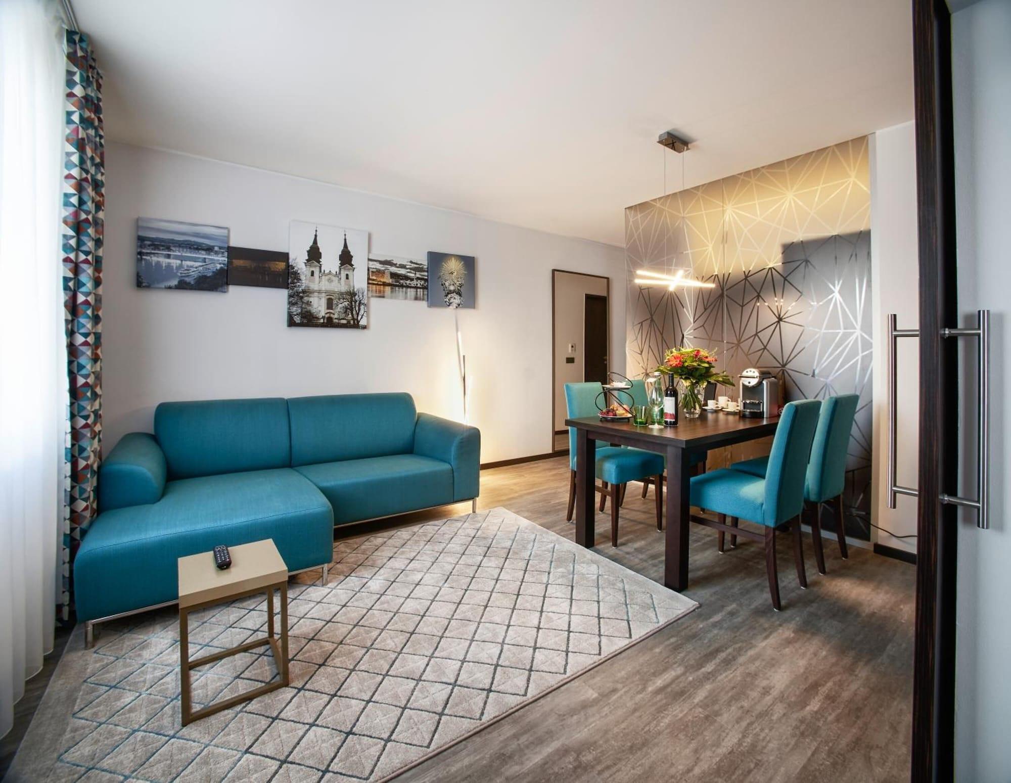 Trans World Hotel Donauwelle Linz Bagian luar foto