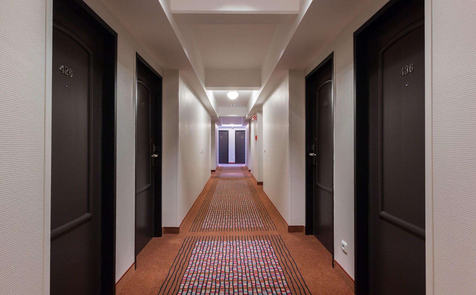 Trans World Hotel Donauwelle Linz Bagian luar foto