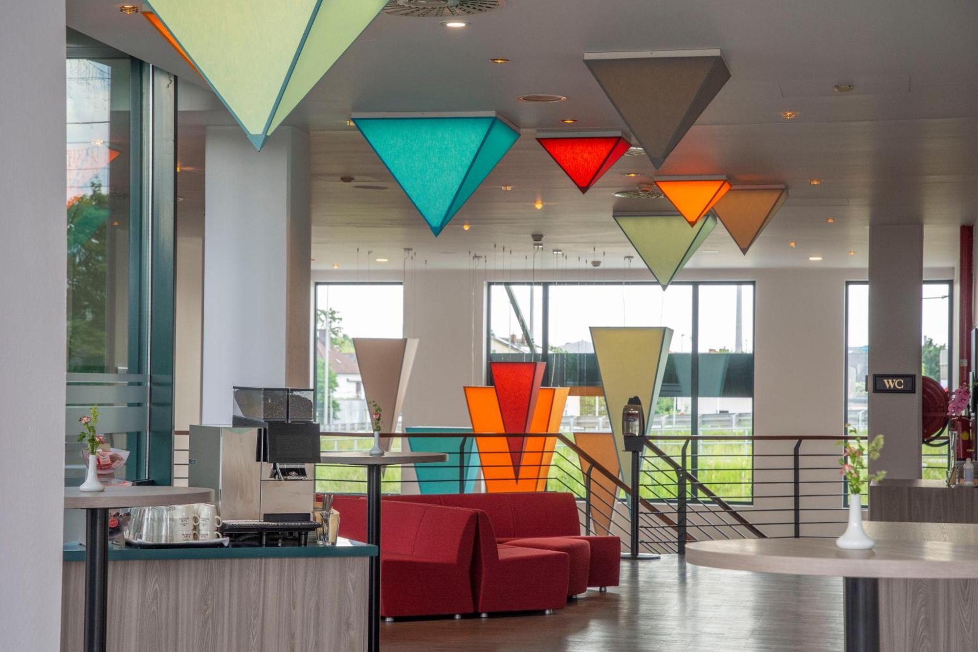 Trans World Hotel Donauwelle Linz Bagian luar foto