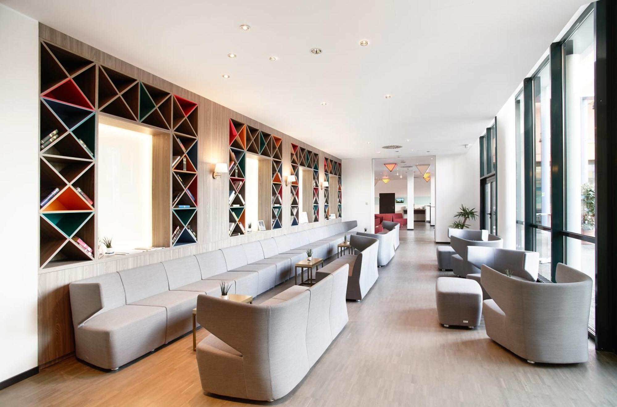 Trans World Hotel Donauwelle Linz Bagian luar foto