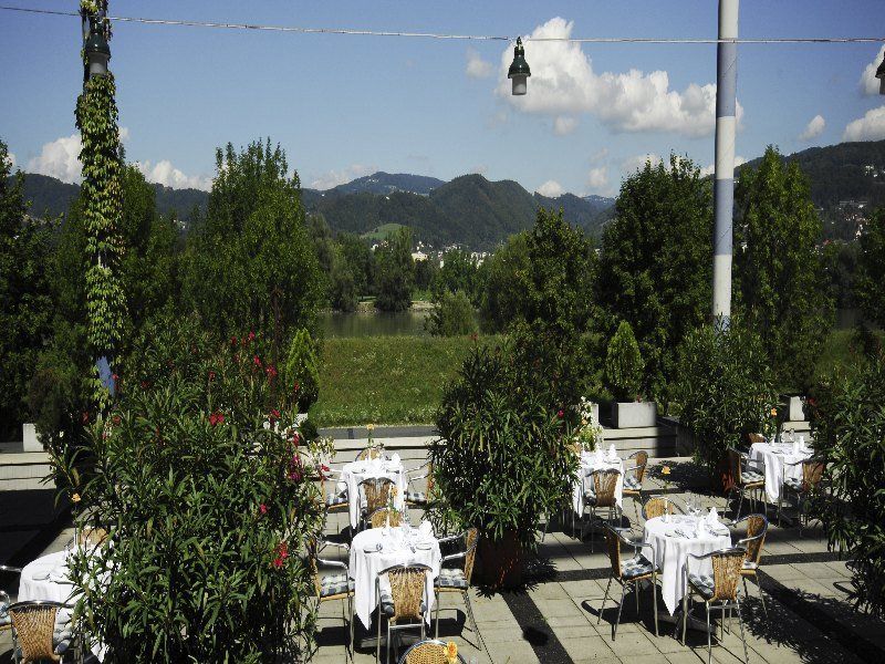 Trans World Hotel Donauwelle Linz Restoran foto